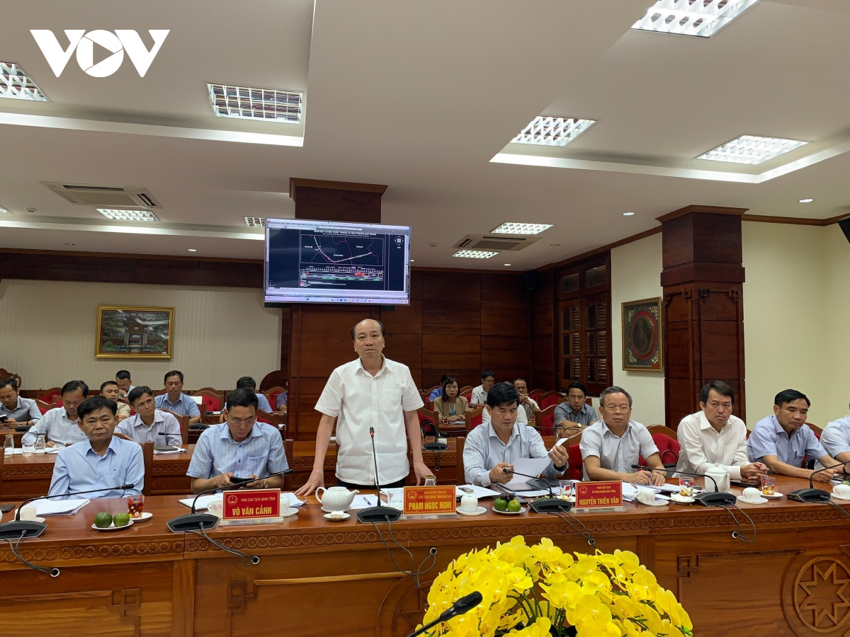 Chủ tịch UBND tỉnh Đắk Lắk nhận khuyết điểm vì các dự án giao thông chậm tiến độ